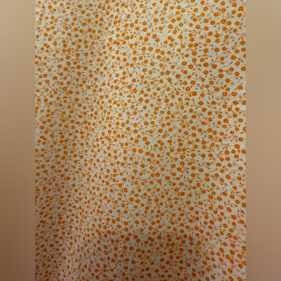 NWOT Saks 5th Avenue Made in Italy 🇮🇹 Large T-Shirt, 100% cotton - Picture 3 of 5